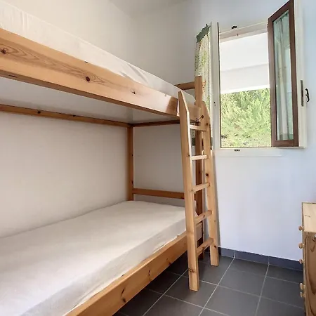 Cosy Garden Flat, Beach, Pool Διαμέρισμα